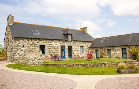 G&icirc;te n&deg;22G310210 Hillion - C&ocirc;tes d'Armor - photo