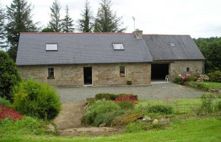 G&icirc;te n&deg;22G110909 Ploun&eacute;vez-Mo&euml;dec - C&ocirc;tes d'Armor - photo