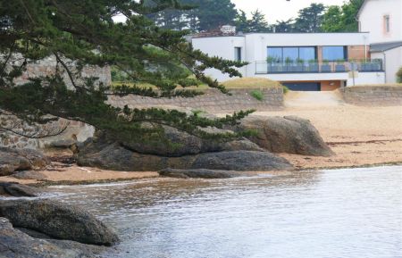 G&icirc;te n&deg;22G120948 Tr&eacute;gastel - C&ocirc;tes d'Armor - G&icirc;te Ker Touro vue de la plage.