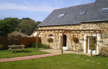 G&icirc;te n&deg;22G350314 H&eacute;nanbihen - C&ocirc;tes d'Armor - photo