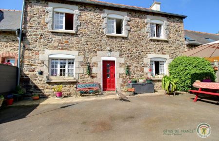 G&icirc;te n&deg;22G152037 Quemper-Gu&eacute;zennec - C&ocirc;tes d'Armor - photo