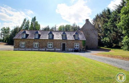 G&icirc;te n&deg;22G180614 Ch&acirc;telaudren-Plouagat - C&ocirc;tes d'Armor - photo