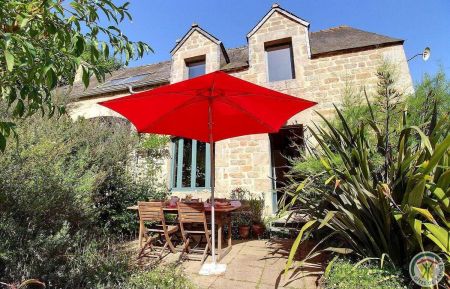Gîte 3 étoiles "La Métairie du Manoir de Goaz Froment" et sa terrasse plein sud Gîte n°22G110216 Le Vieux-Marché - Côtes d'Armor - Gîte 3 étoiles "La Métairie du Manoir de Goaz Froment" et sa terrasse plein sud