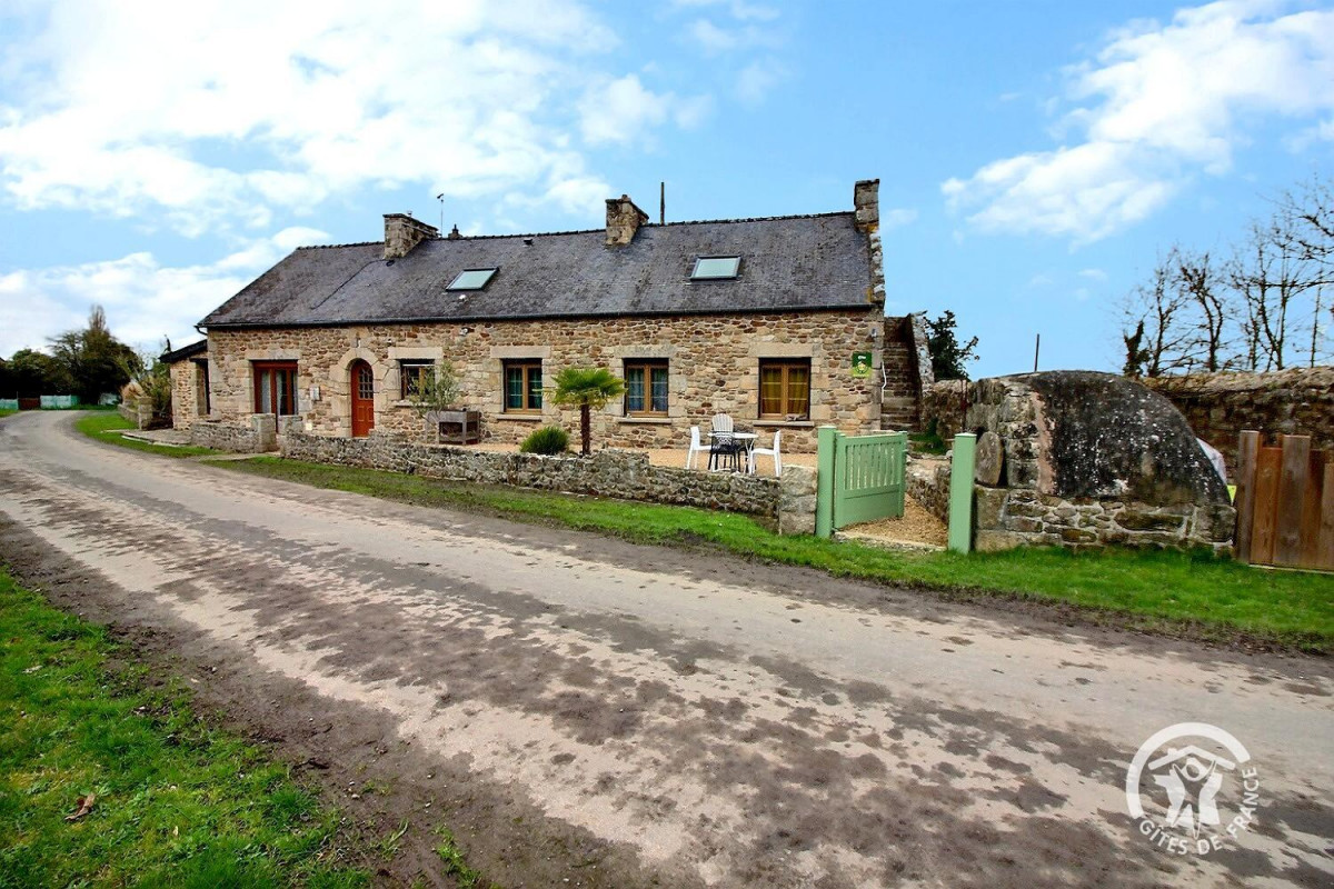 photo 0