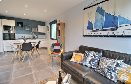 G&icirc;te n&deg;22G170128 Binic-&Eacute;tables-sur-Mer - C&ocirc;tes d'Armor - S&eacute;jour cuisine 20m2