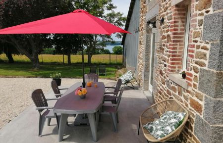 la terrasse. Gîte n°35G110632 La Ville-ès-Nonais - Ille-et-Vilaine - la terrasse.