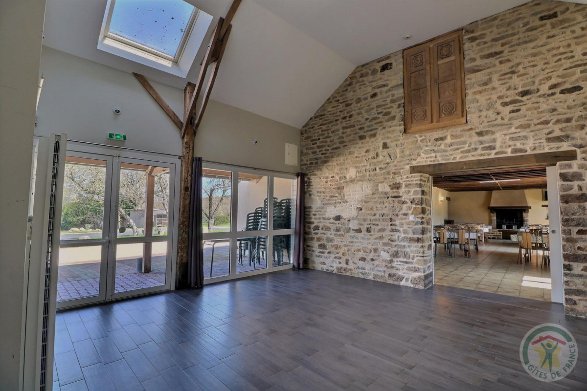 Extérieur du gîte de groupe Le Drugeon en Bretagne