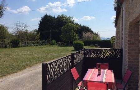 G&icirc;te n&deg;56G311 Arradon - Morbihan - vue terrasse sur le golfe du morbihan , plage a 200 m par sentier , la plage sans prendre la voiture
