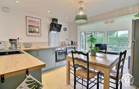 G&icirc;te n&deg;56G423 Arzal - Morbihan - Espace repas