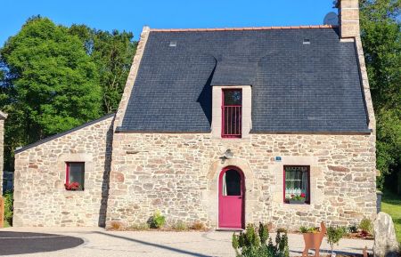 Gîte entre four et moulin après restauration du devant. Gîte n°56G1267 Marzan - Morbihan - Gîte entre four et moulin après restauration du devant.