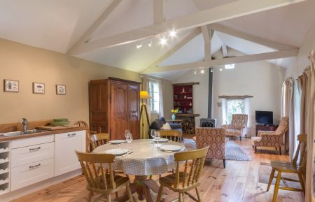 G&icirc;te n&deg;56G9036 Inzinzac-Lochrist - Morbihan - photo