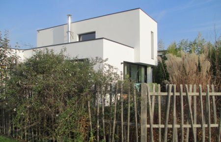 G&icirc;te n&deg;56G26029 Vannes - Morbihan - Vue de la maison de la rue