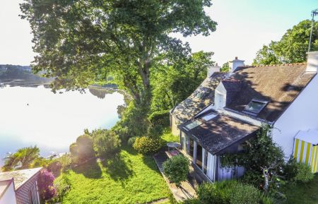 vue sur la rivière du jardin Gîte n°56G718 Auray - Morbihan - vue sur la rivière du jardin