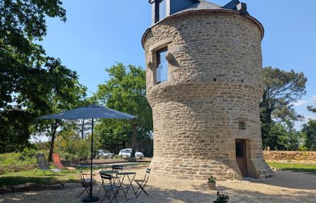 Superbe moulin rénové au coeur de la nature Moulin à vent56G15328 Péaule - Morbihan - Superbe moulin rénové au coeur de la nature