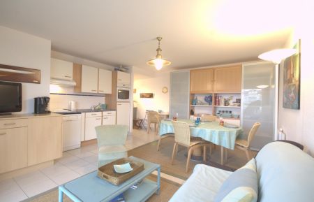 G&icirc;te n&deg;56G18619 Quiberon - Morbihan - salle &agrave; manger